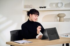 MSI Prestige 16 Flip AI+ offre le opzioni Core Ultra X9 e Core Ultra 7 Panther Lake-H. (Fonte immagine: MSI)