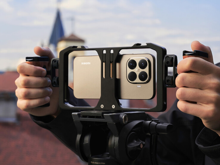 Lo Xiaomi 15T Pro (nella foto) - lanciato il 24 settembre - sarà disponibile con un regalo del valore di 400 euro con un supplemento di 1 euro