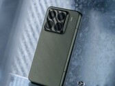 Lo Xiaomi 15S Pro dovrebbe essere identico allo Xiaomi 15 Pro. Nella foto - Xiaomi 15 Pro (Fonte: Lee Qi)