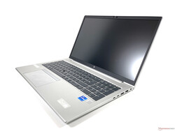 Recensione dell'HP EliteBook 850 G8. Dispositivo gentilmente fornito da: HP