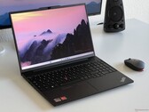 Recensione del Lenovo ThinkPad E16 G1 AMD - Grande portatile da ufficio con potenza AMD e display WQHD