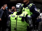Il PM01 dell'azienda Engine AI è stato il primo robot umanoide in servizio di polizia. (Fonte: CGTN)