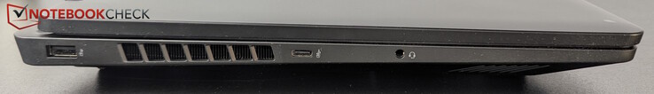 A sinistra: USB-A (5 Gbitps), USB-C (10 Gbitps), jack per le cuffie