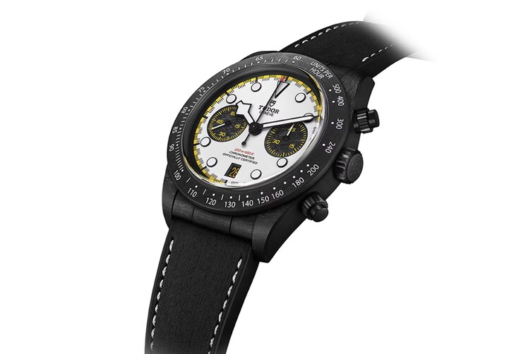 L'orologio Tudor Black Bay Chrono Carbon 26 è dotato di due contatori dei secondi 