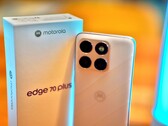 Il Motorola Edge 70 Plus è in realtà più economico e leggermente meno completo rispetto all'Edge 70.