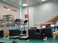 L'interno della fabbrica Lenovo (fonte: Benjamin Herzig/Notebookcheck.com)