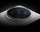 Il Vivo X300 Pro dovrebbe superare l'X200 Pro, nella foto, per quanto riguarda l'hardware della fotocamera. (Fonte: Vivo)