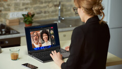 Il TravelMate P6 14 è il nuovo portatile sottile e leggero di Acer (immagine via Acer)