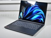 Recensione del portatile Lenovo IdeaPad 5 2-in-1 14AKP10: potente CPU AMD Zen5 con penna e OLED a un prezzo contenuto