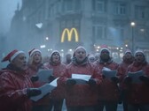 Lo spot pubblicitario di McDonald's completamente generato dall'AI subisce un forte contraccolpo. (Fonte: OudeTVinHD via YouTube)