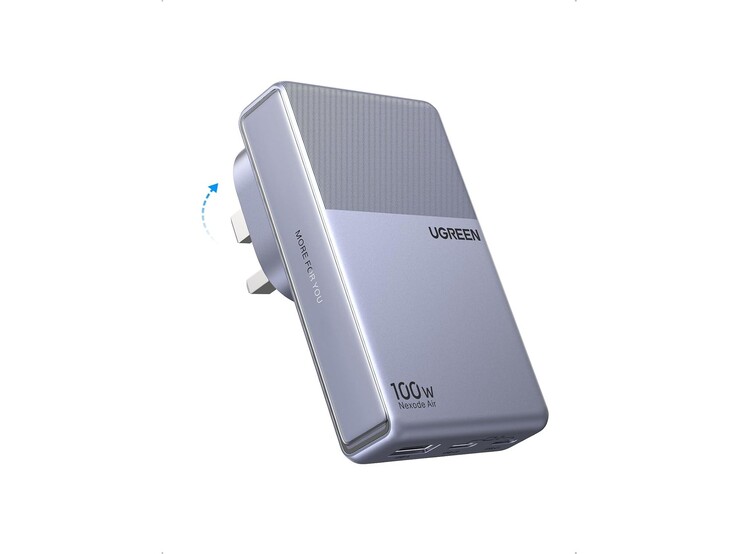 L'Ugreen Nexode Air Slim 100W è dotato di spine britanniche pieghevoli