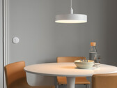 L'ultimo dispositivo intelligente della gamma Ikea è la lampada LED intelligente NYMANE, basata sulla luce KLANG degli anni '60. (Fonte: Ikea)