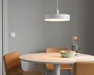 L'ultimo dispositivo intelligente della gamma Ikea è la lampada LED intelligente NYMANE, basata sulla luce KLANG degli anni '60. (Fonte: Ikea)