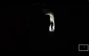 L’esposizione privilegia inoltre le fonti luminose di dimensioni molto ridotte.