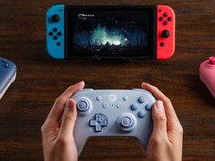 L'8BitDo Ultimate 2C Bluetooth misura 147 x 103 x 61 mm e pesa 225 g. (Fonte: 8BitDo)