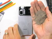L’Honor Robot Phone non dovrebbe entrare in contatto con troppo sporco, almeno la sua fotocamera con giunto cardanico non dovrebbe.