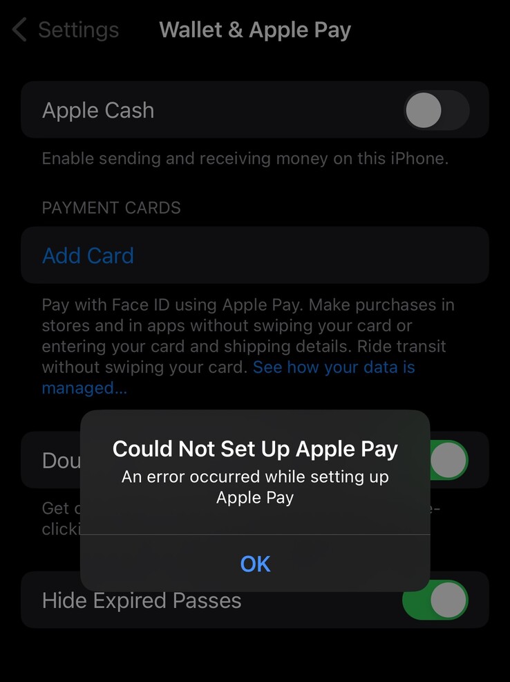 Apple Pay genera un errore dopo che l'iPhone 15 Pro è stato caricato in modalità wireless sul caricabatterie BMW. (Fonte: MacRumors)