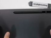 Il Tab S8 Ultra può sopravvivere? (Fonte: JerryRigEverything via YouTube)