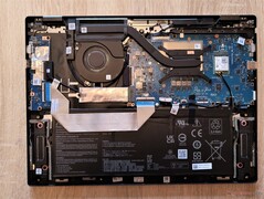 L'interno dell'Asus Chromebook Flip CX5