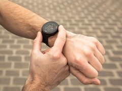 Lo smartwatch Forerunner 55 di Garmin (nella foto) sta ricevendo un nuovo aggiornamento stabile. (Fonte: Garmin)