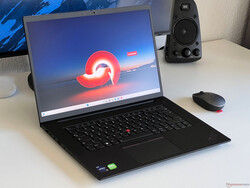 Lenovo ThinkPad P1 G6 in recensione. Dispositivo di prova fornito da: