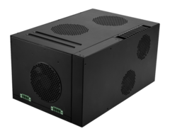 Il case è abbastanza grande da ospitare tre schede PCIe, ma è anche abbastanza compatto e robusto. (Fonte: MSI)