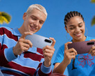 OnePlus N6x nei colori Blu Ghiaccio e Rosso Borgogna