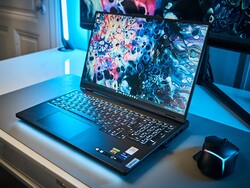 Lenovo Legion Pro 7 16IRX8H: dispositivo di prova fornito da Lenovo Germania