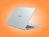 L'IdeaPad Vibe 15 in uno dei suoi molteplici colori disponibili al lancio.