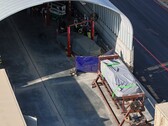 Alcuni Cybertrucks Tesla sono stati avvistati in attesa dei crash test. (Fonte: @JoeTegtmeyer su X)