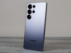 Il Samsung Galaxy S25 Ultra. (Fonte: Notebookcheck)