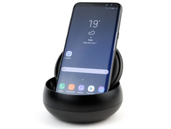 Recensione: Samsung DeX EE-MG950  docking station. Modello offerto da Samsung Germany.