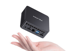 Il Wi-7 con processore Pentium Gold è disponibile a partire da circa 175 dollari. Nella foto: un'immagine promozionale che mostra le dimensioni ridotte del mini PC.