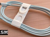 L'iPhone 15 sarà dotato di un cavo USB-C intrecciato (immagine via Majin Bu su Twitter)