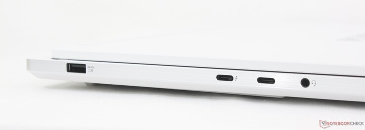 A sinistra: USB-A 3.2 Gen. 1, USB-C Thunderbolt 4 con DisplayPort 2.1 + Power Delivery (100 W), USB-C 3.2 Gen.2 con DisplayPort 2.1 + Power Delivery, cuffie da 3,5 mm