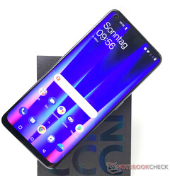 OnePlus sostituirà il Nord CE 2, nella foto, solo all'inizio del 2023. (Fonte: NotebookCheck)