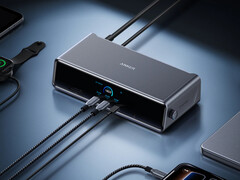 La Prime Docking Station 14-in-1 con supporto di uscita a triplo display è disponibile a 349,99 euro. Nella foto: un'immagine promozionale del dock. (Fonte: Anker)