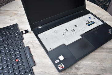 ThinkPad P15v Gen 3: tastiera sostituibile