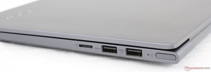 Lato destro: lettore MicroSD reader, 2x USB Type-A