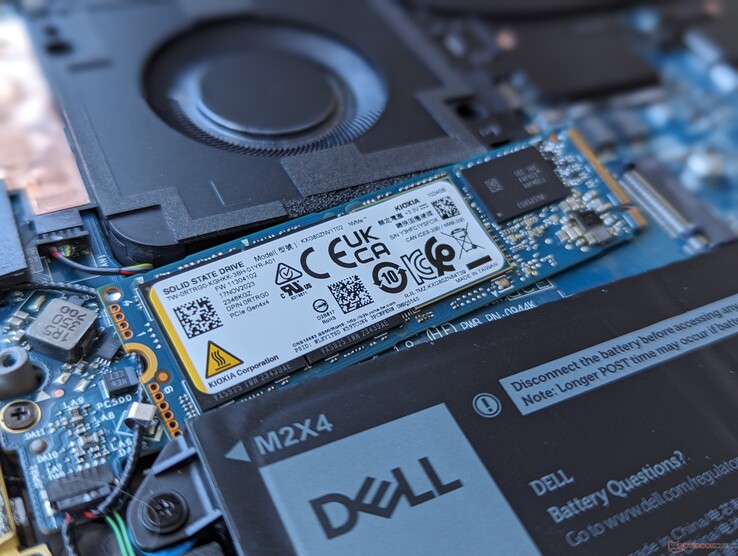 Supporta le unità SSD NVMe 2280 a lunghezza piena