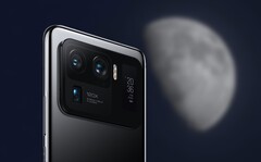 Lo Xiaomi Mi 11 Ultra è capace di uno zoom ottico 5x e di uno zoom digitale 120x. (Fonte immagine: Xiaomi/Alvin Tse - modificato)