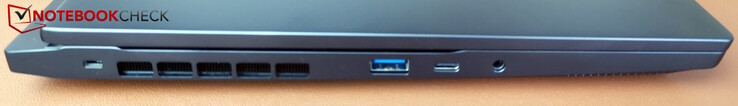 Sinistra: Kensington, USB-A (5 Gb/s), USB-C (5 Gb/s senza funzioni aggiuntive), jack per cuffie da 3,5 mm