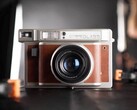 Questa fotocamera colpisce tanto per il suo aspetto quanto per la sua qualità d'immagine (fonte: Lomography)