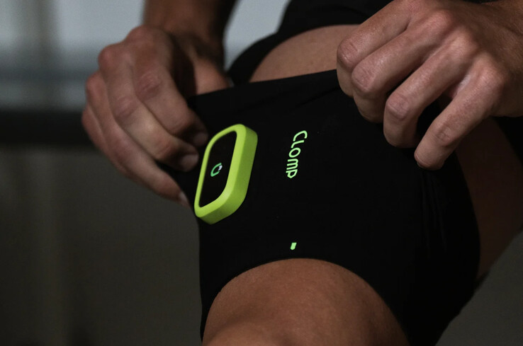 L'indossabile per il monitoraggio della saturazione muscolare dell'ossigeno CLOMP può essere indossato con una fascia (fonte: CLOMP)