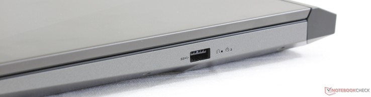 Lato Destro: USB 3.1 Type-A