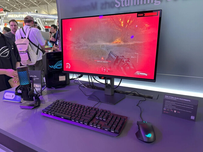Asus ROG Strix OLED XG27AQDPG in mostra al Computex 2025 di Taipei. (Fonte: TFTCentral)