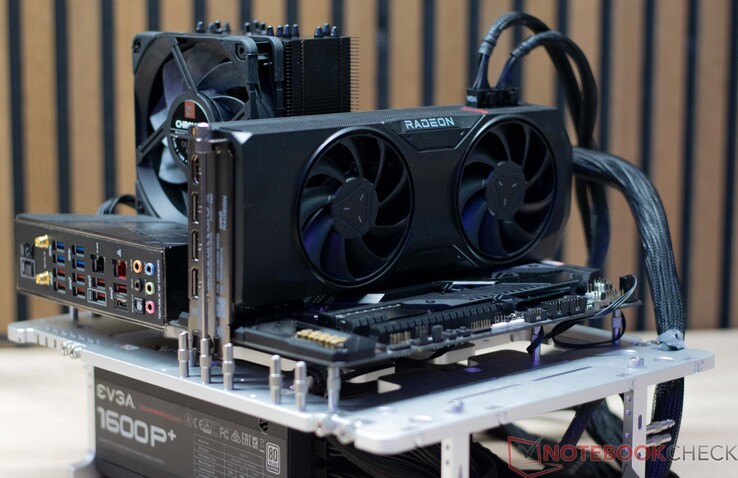 La AMD Radeon RX 7800 XT nel nostro test di rumorosità