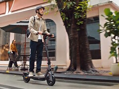 L'e-scooter Segway Ninebot F3 è ricco di funzioni di sicurezza e di navigazione. (Fonte: Segway)