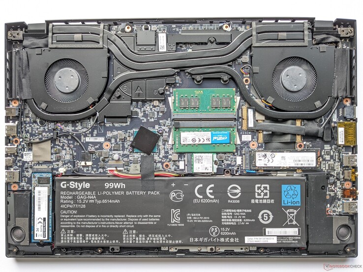 L'interno del Gigabyte Aero 17 HDR YD