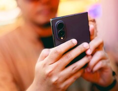 Il Samsung Galaxy Z Fold8 dimezza la risoluzione delle foto quando la temperatura diventa troppo elevata.